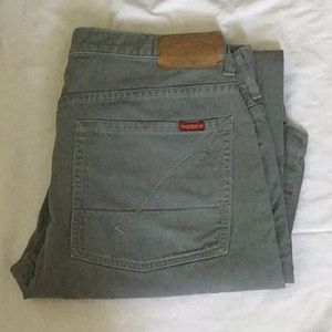 GUESS FIVE POCKETS PANTS.